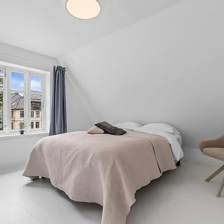 아파트 Luxurious - Private Sauna & Rooftop - Perfect Location 베르겐