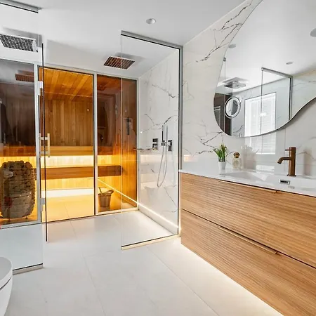 Luxurious - Private Sauna & Rooftop - Perfect Location 아파트 베르겐