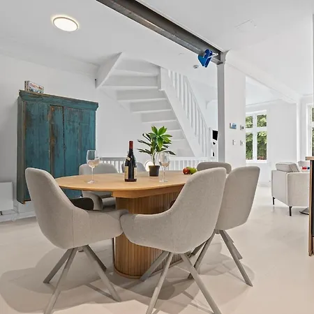 Luxurious - Private Sauna & Rooftop - Perfect Location * 베르겐