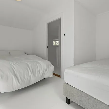 Luxurious - Private Sauna & Rooftop - Perfect Location * 베르겐